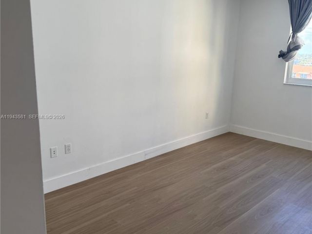 Квартира в аренду номер1027 - фото 7439000