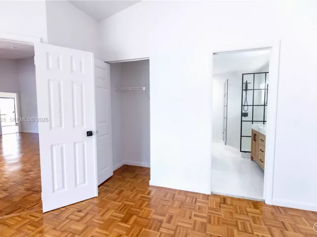 Дом в аренду по адресу 8775 SW 57th St - фото 7128359