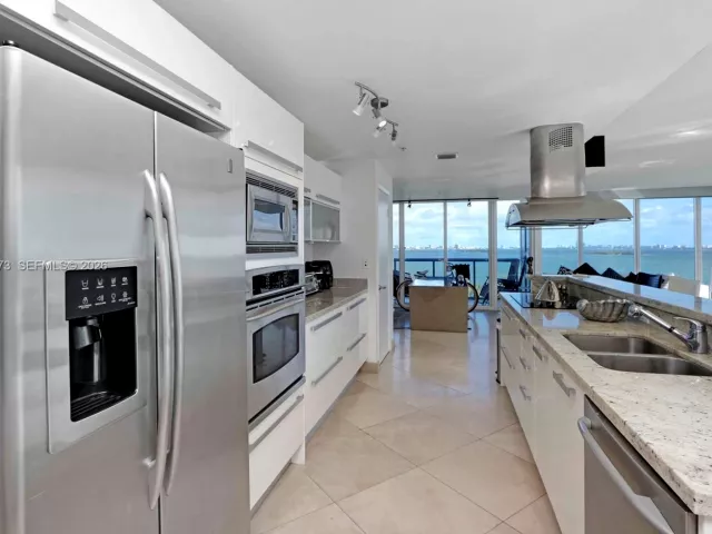 Продажа квартиры #712 - фото 7168332