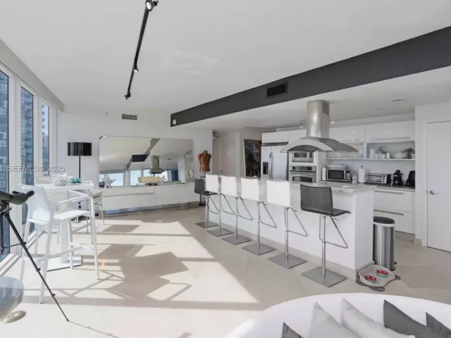 Продажа квартиры #712 - фото 7168334