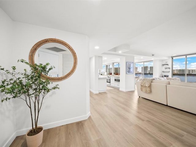 Продажа квартиры #901 - фото 7113526