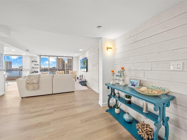 Продажа квартиры #901 - фото 7113527