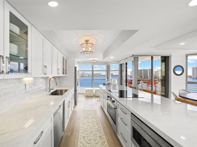 Продажа квартиры #901 - фото 7113535