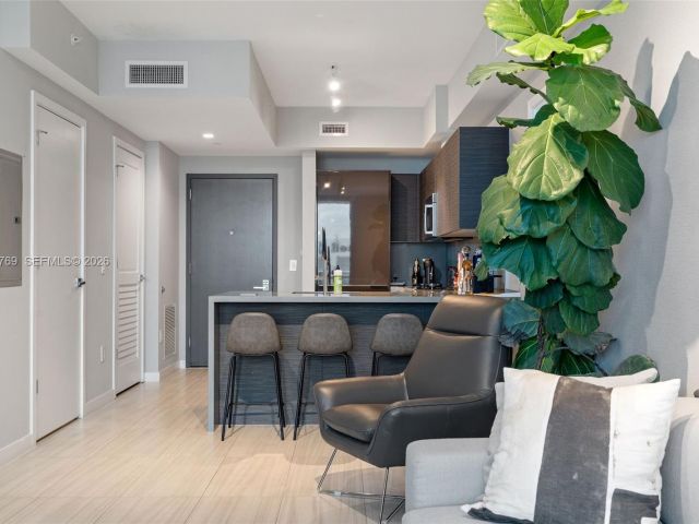 Продажа квартиры #3702 - фото 7098974