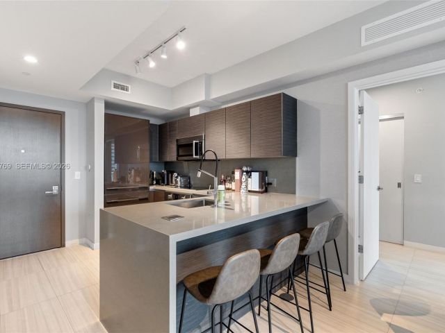 Продажа квартиры #3702 - фото 7098977