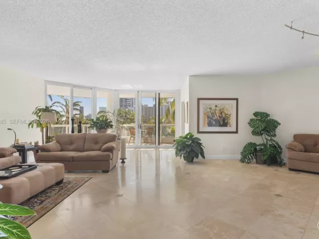 Продажа квартиры #502 - фото 7110713