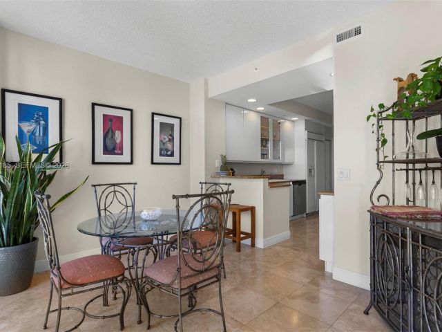 Продажа квартиры #502 - фото 7110707