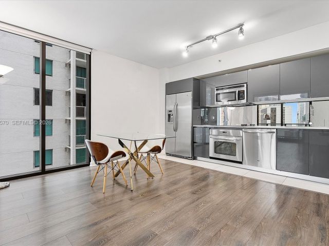 Продажа квартиры #2008 - фото 7147215