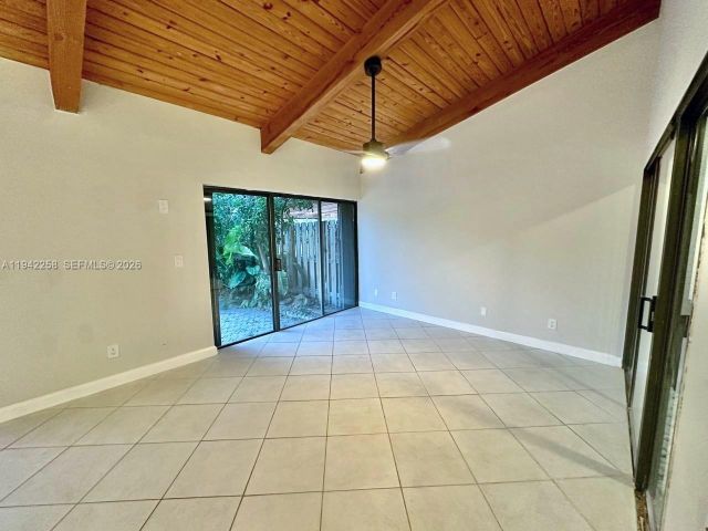 Дом в аренду по адресу 2753 S Parkview Dr - фото 7146630