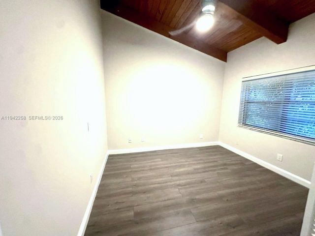 Дом в аренду по адресу 2753 S Parkview Dr - фото 7146632