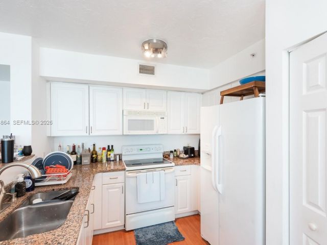 Продажа квартиры #3403 - фото 7116295