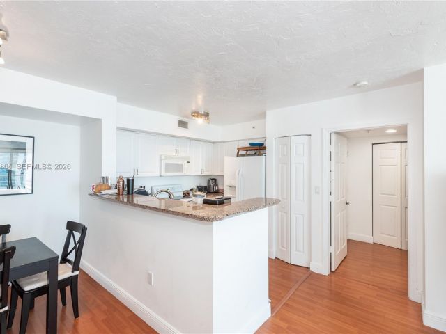 Продажа квартиры #3403 - фото 7116296