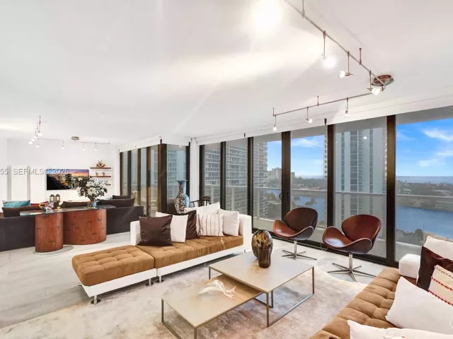 Продажа квартиры #1002 - фото 7113221