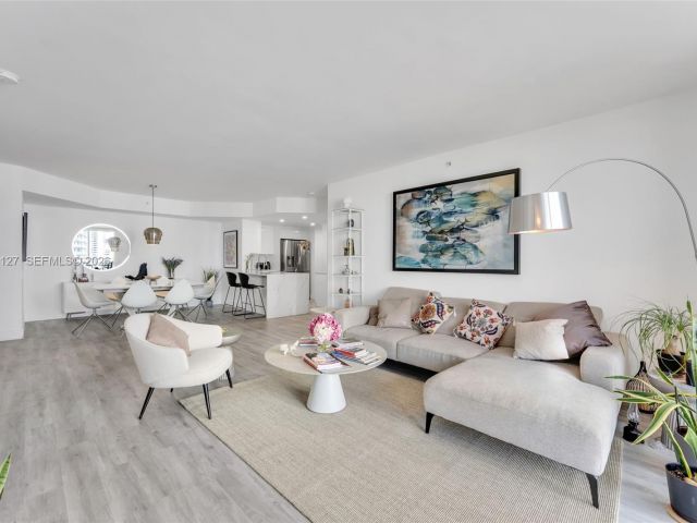 Продажа квартиры #1506 - фото 7176110