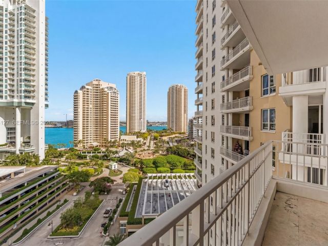 Продажа квартиры #1506 - фото 7176115