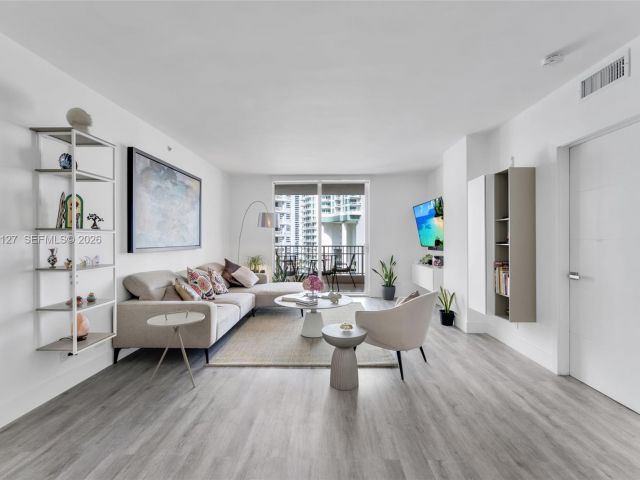 Продажа квартиры #1506 - фото 7176116