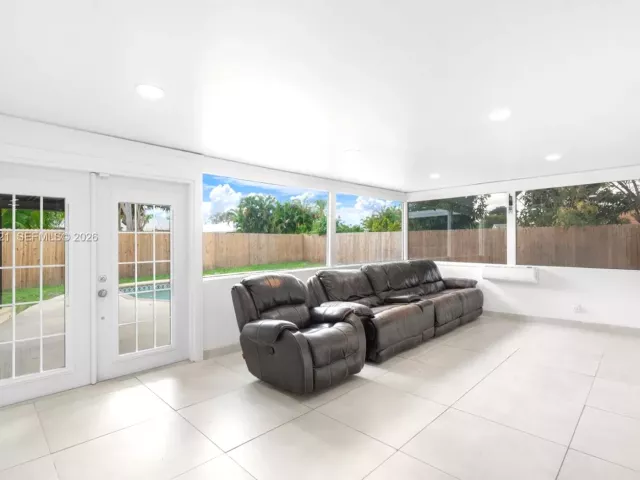 Дом в аренду по адресу 3604 Boulevard Chatelaine - фото 7117166