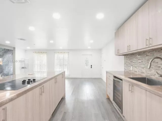 Дом в аренду по адресу 3604 Boulevard Chatelaine - фото 7117168