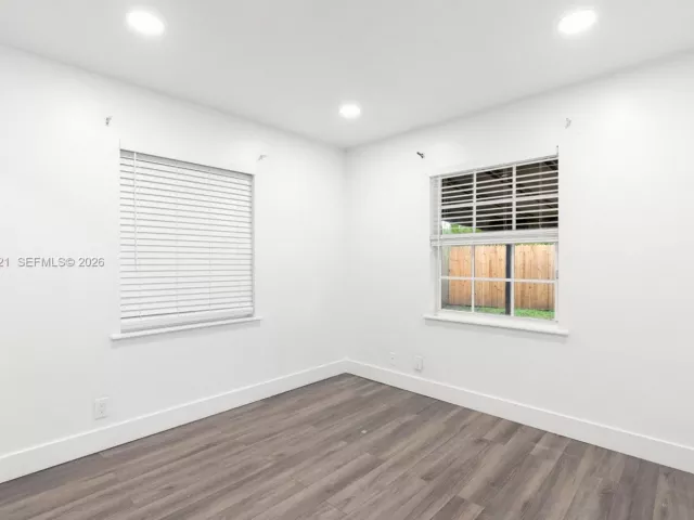 Дом в аренду по адресу 3604 Boulevard Chatelaine - фото 7117160