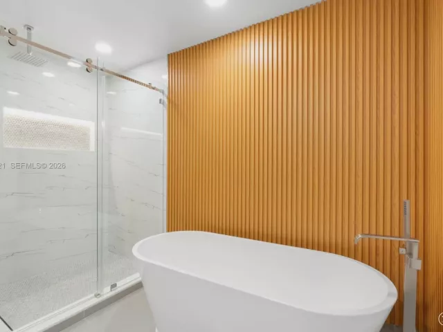 Дом в аренду по адресу 3604 Boulevard Chatelaine - фото 7117163