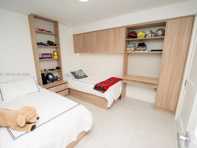 Дом в аренду по адресу 881 Ocean Dr TH15 - фото 7119505