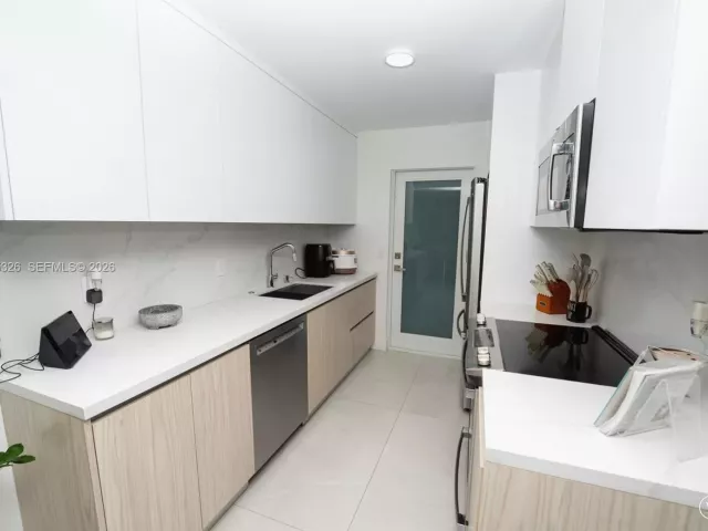 Дом в аренду по адресу 881 Ocean Dr TH15 - фото 7119488