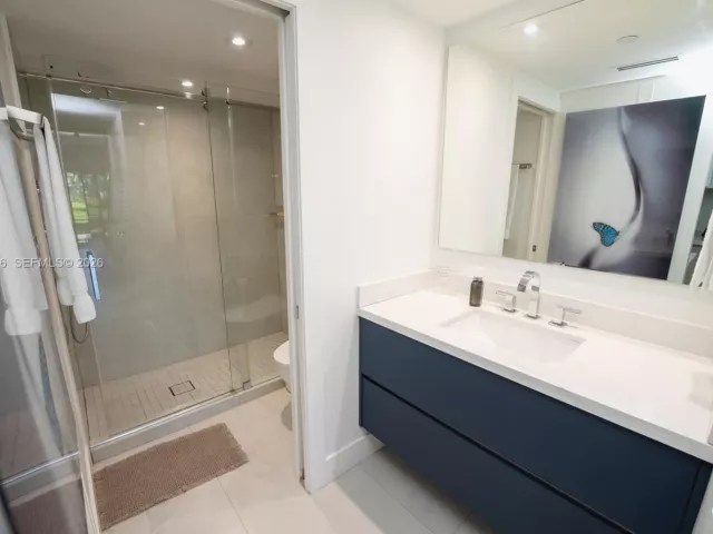 Дом в аренду по адресу 881 Ocean Dr TH15 - фото 7119500