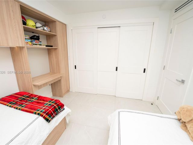 Дом в аренду по адресу 881 Ocean Dr TH15 - фото 7119504