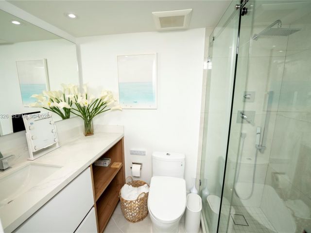 Дом в аренду по адресу 881 Ocean Dr TH15 - фото 7119506