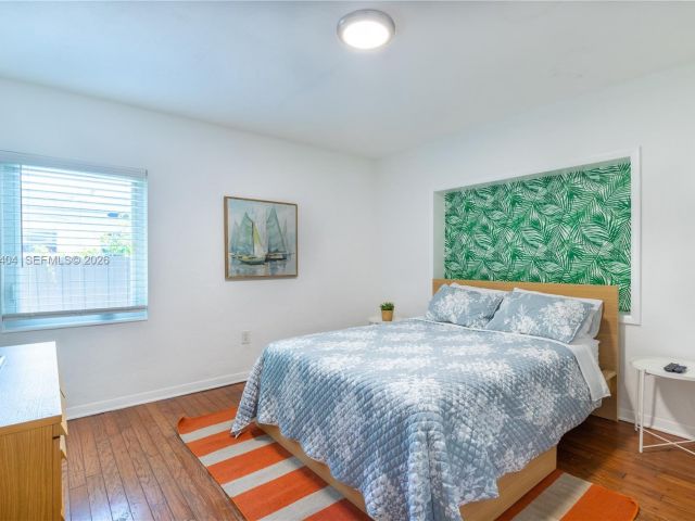 Дом в аренду по адресу 14325 NE 8th Ave - фото 7119302