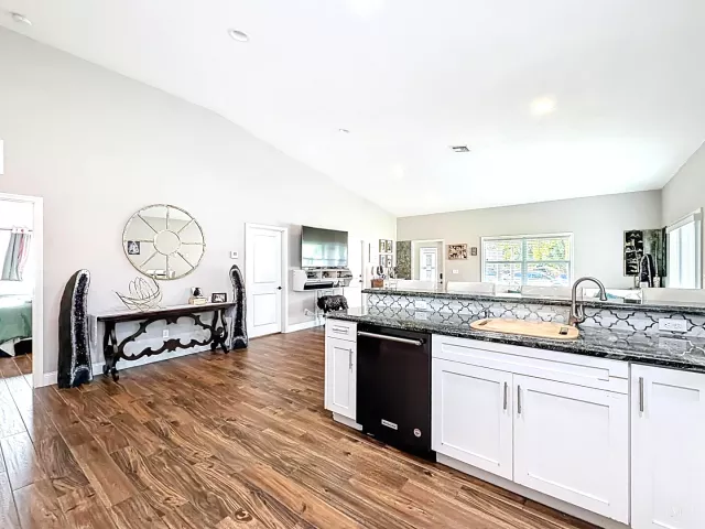 Продажа дома по адресу 2643 Kentucky Street - фото 9299105