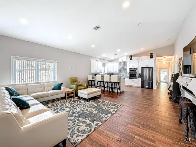 Продажа дома по адресу 2643 Kentucky Street - фото 9299096