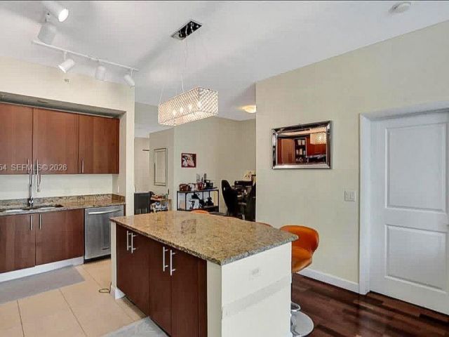 Продажа квартиры #1405 - фото 7127371