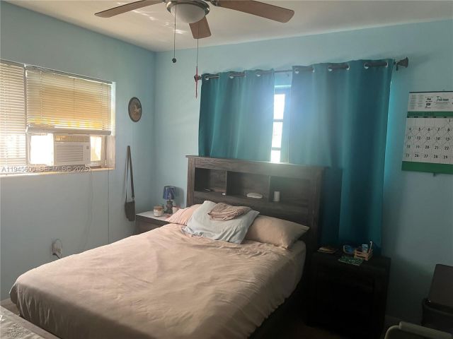 Продажа дома по адресу 12085 NW 11th Ave - фото 7153628