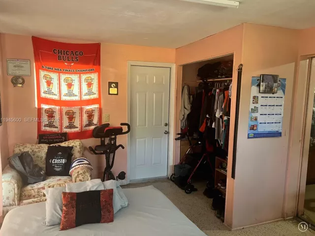 Продажа дома по адресу 12085 NW 11th Ave - фото 7153631