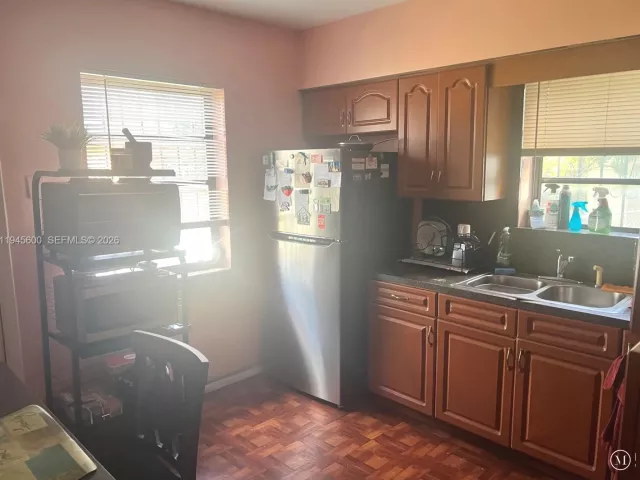 Продажа дома по адресу 12085 NW 11th Ave - фото 7153635