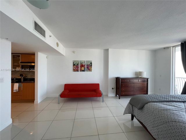 Квартира в аренду номер5408 - фото 7427725