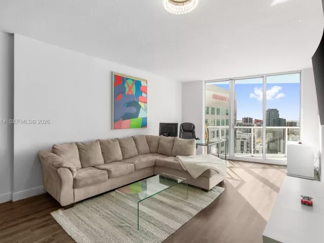 Продажа квартиры #2702 - фото 7128193