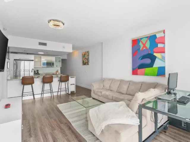 Продажа квартиры #2702 - фото 7128192