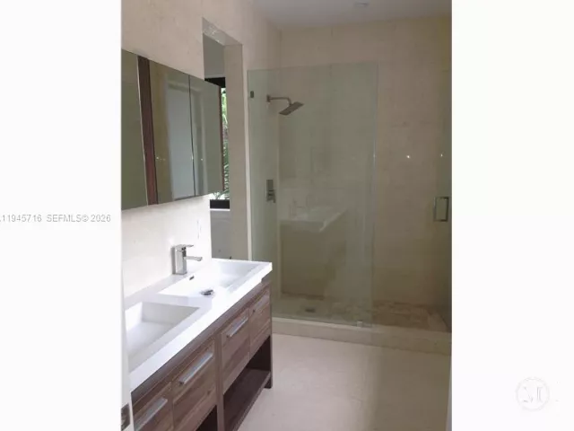 Дом в аренду по адресу 474 Fernwood Rd 474 - фото 7120990