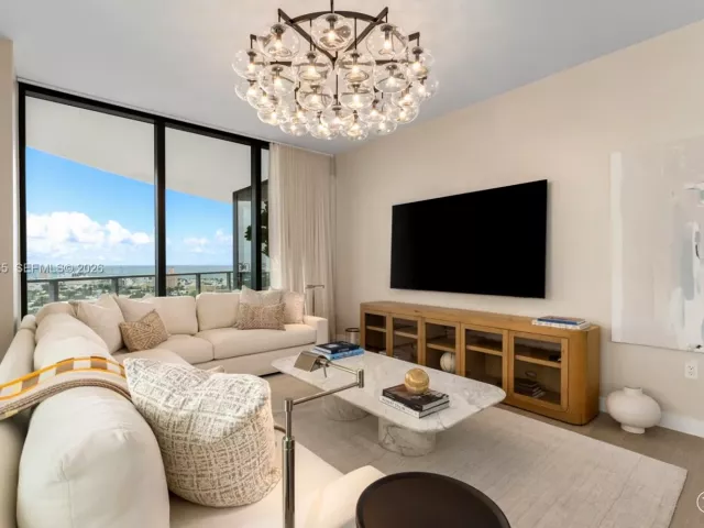 Продажа квартиры #2105 - фото 7131012