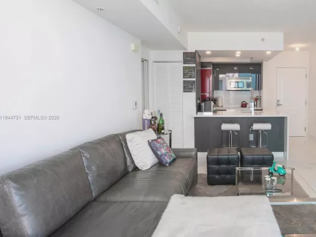 Продажа квартиры #1722 - фото 7121145