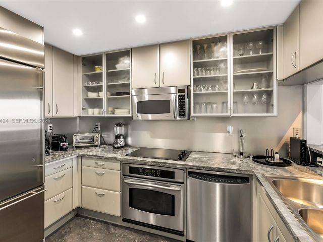 Продажа квартиры #2311 - фото 7127894