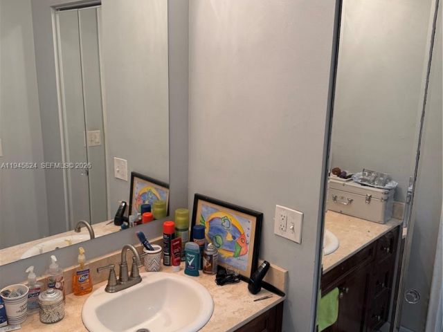 Продажа дома по адресу 9601 NW 16th St - фото 7121754