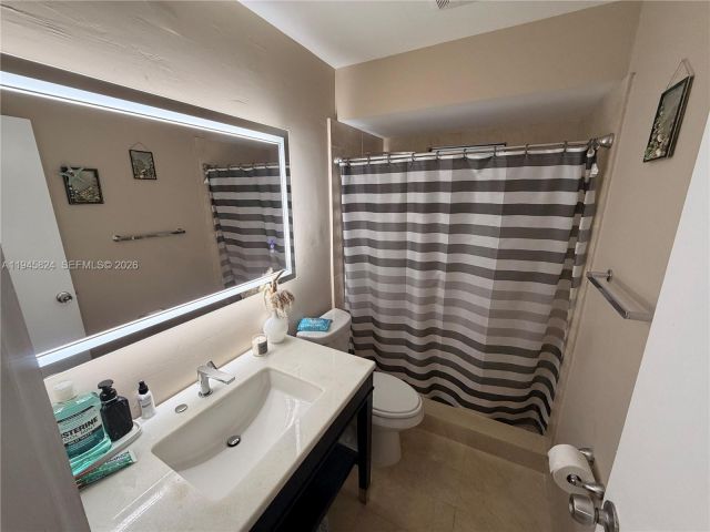 Продажа дома по адресу 9601 NW 16th St - фото 7121757