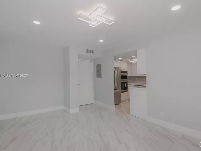 Продажа квартиры #706 - фото 7127528