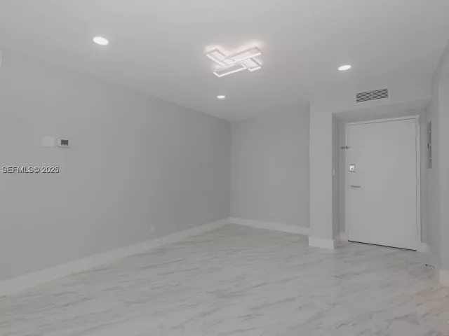 Продажа квартиры #706 - фото 7127529