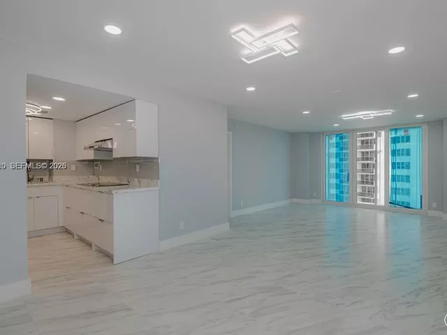 Продажа квартиры #706 - фото 7127532