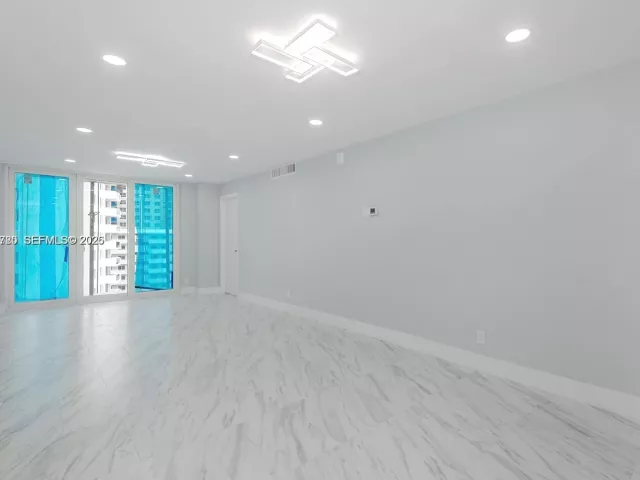 Продажа квартиры #706 - фото 7127533