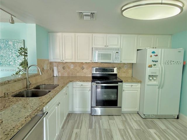 Продажа квартиры #2512 - фото 7443803